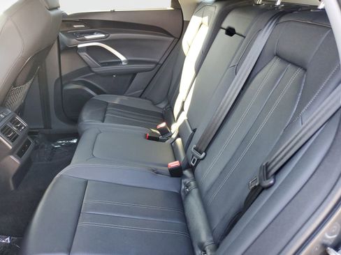 Used 2025 Audi Q5 Premium Plus w/ Premium Plus image 15