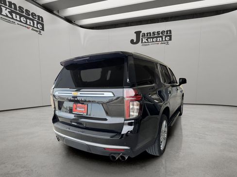 Used 2024 Chevrolet Tahoe High Country AWD/4WD image 3