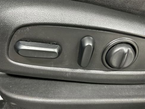 Used 2019 GMC Terrain SLE w/ Driver Convenience Package image 12