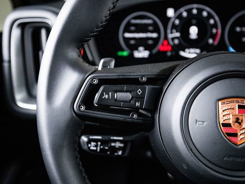 New 2026 Porsche Cayenne S AWD/4WD image 17