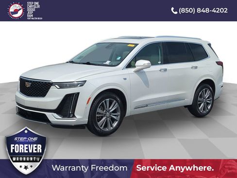 Used 2020 Cadillac XT6 Premium Luxury FWD image 2