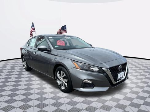 Used 2022 Nissan Altima 2.5 S FWD image 6