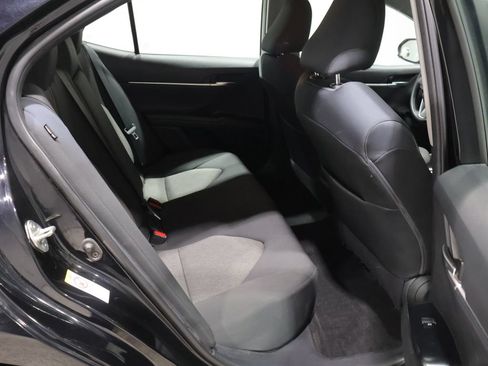 Used 2018 Toyota Camry LE FWD image 20