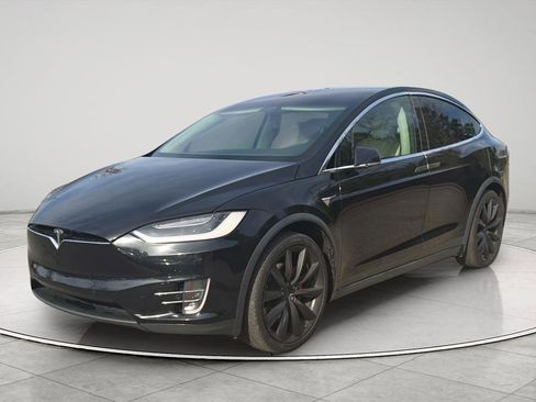 Used 2018 Tesla Model X P100D image 3