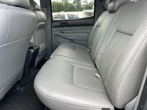 Used 2014 Toyota Tacoma 4x4 Double Cab w/ SR5 Package image 20