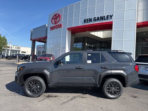 New 2026 Toyota 4Runner SR5 AWD/4WD image 2