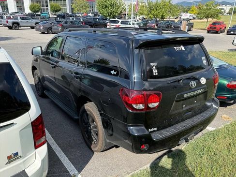 Used 2019 Toyota Sequoia TRD Sport w/ TRD Sport Premium Package AWD/4WD image 7