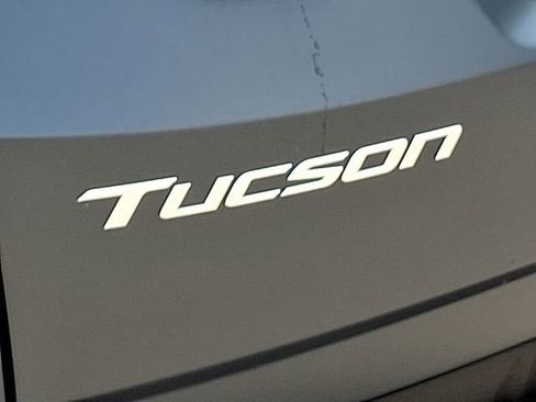 Used 2025 Hyundai Tucson SE image 35