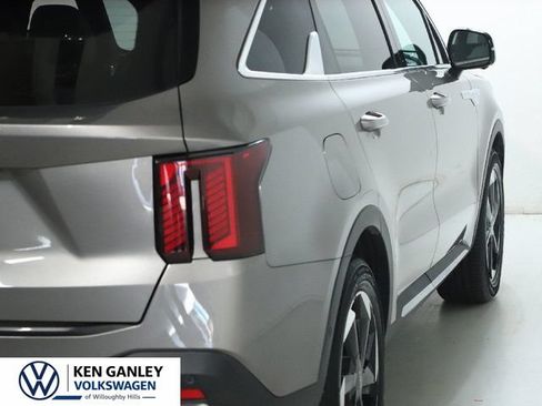 Used 2025 Kia Sorento SX Prestige AWD/4WD image 48