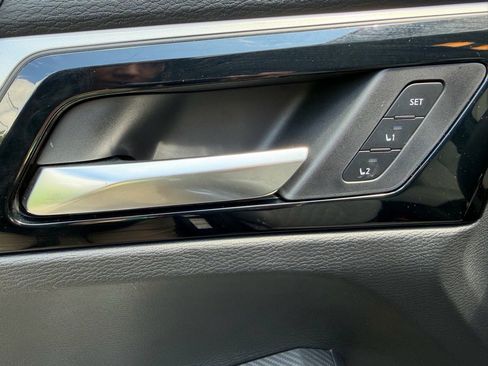 Used 2023 Mitsubishi Outlander SEL AWD/4WD image 25