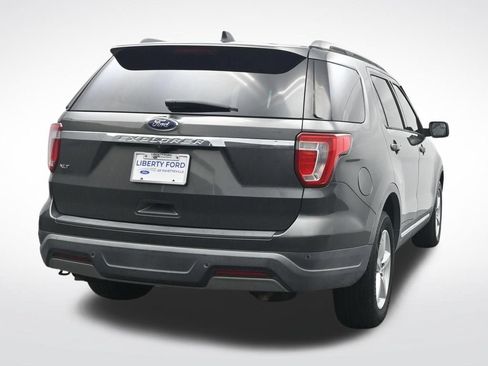 Used 2019 Ford Explorer XLT FWD image 7