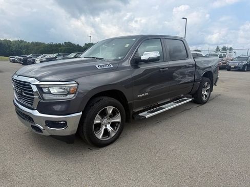 Used 2024 RAM 1500 Laramie AWD/4WD image 3
