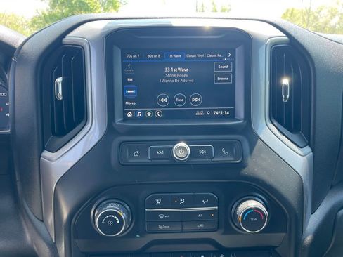 Used 2021 Chevrolet Silverado 1500 Custom Trail Boss AWD/4WD image 21