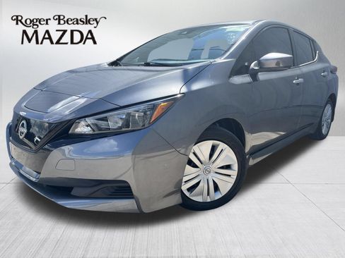 Used 2024 Nissan Leaf S FWD image 1
