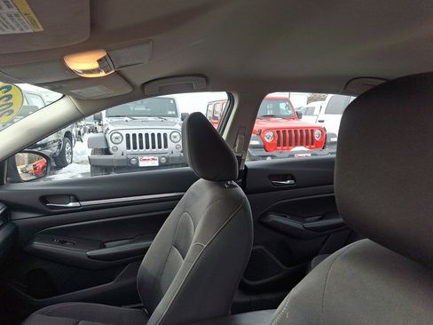 Used 2022 Nissan Altima 2.5 SV image 24