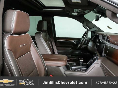 Used 2025 GMC Sierra 1500 Denali w/ Technology Package AWD/4WD image 24