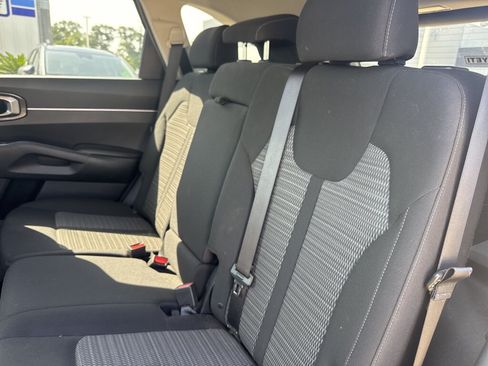 Used 2022 Kia Sorento LX FWD image 22