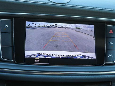 Used 2023 Buick Enclave Essence image 23