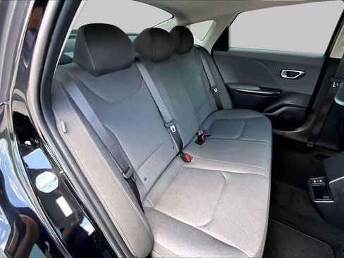 Used 2025 Kia K4 FWD image 19