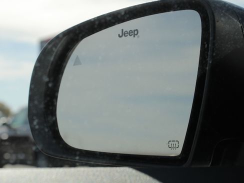 New 2026 Jeep Compass Latitude image 12