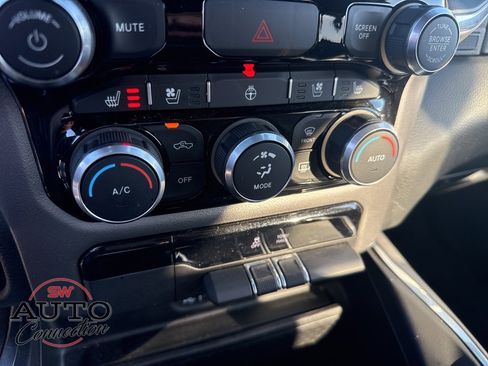 Used 2024 RAM 1500 Laramie image 14