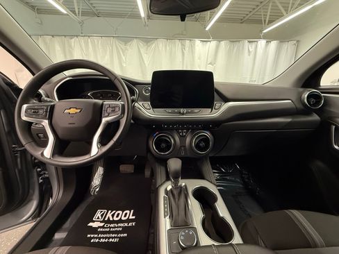Used 2025 Chevrolet Blazer LT image 17