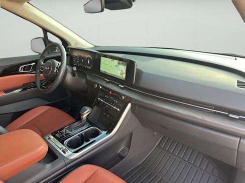 Used 2024 Kia Carnival SX image 29
