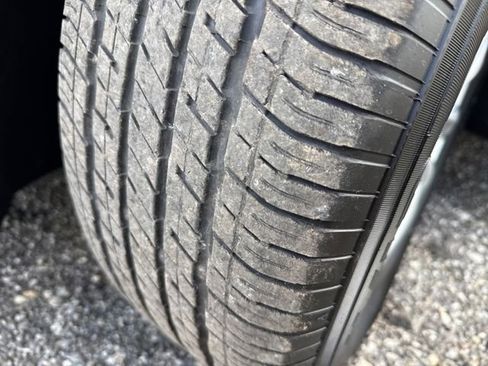 Used 2017 Chrysler Pacifica Touring-L FWD image 17