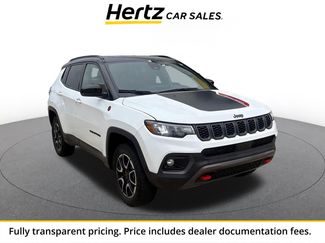 Used 2025 Jeep Compass Trailhawk AWD/4WD video 1