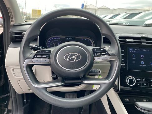 Used 2022 Hyundai Tucson SE image 11