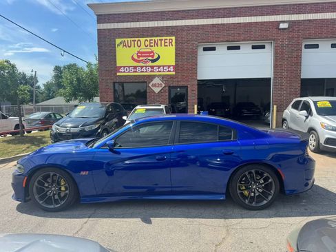Used 2019 Dodge Charger Scat Pack w/ Plus Group RWD image 2