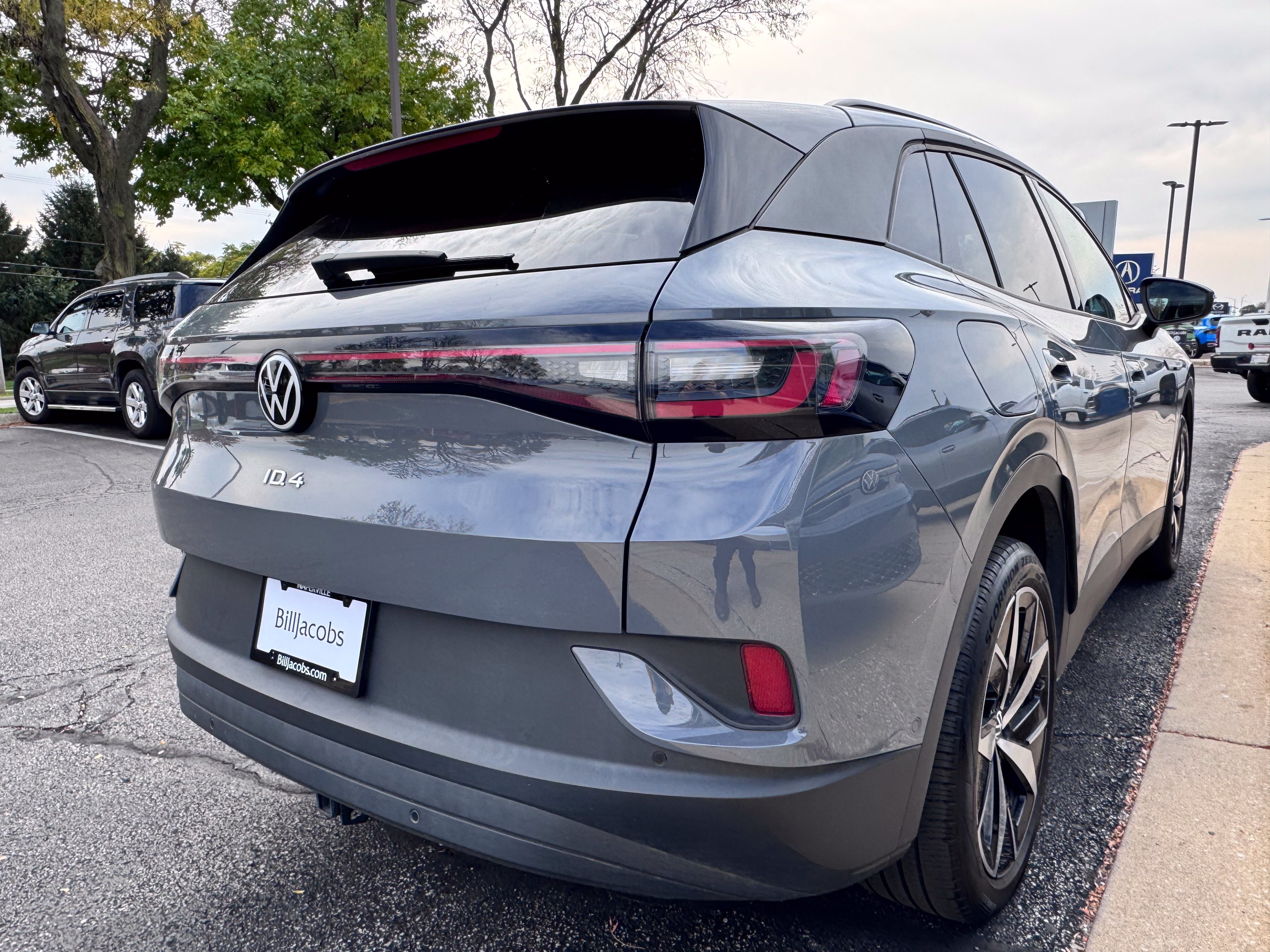 Used 2023 Volkswagen ID.4 Pro S AWD/4WD image 4