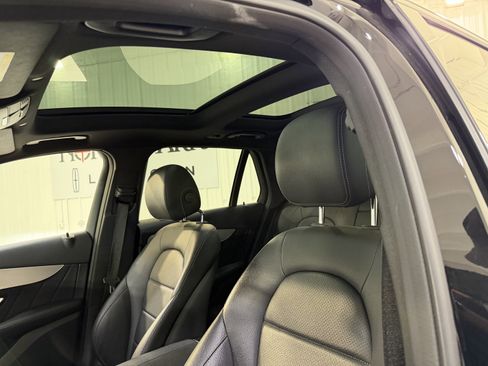 Used 2022 Mercedes-Benz GLC 300 image 10