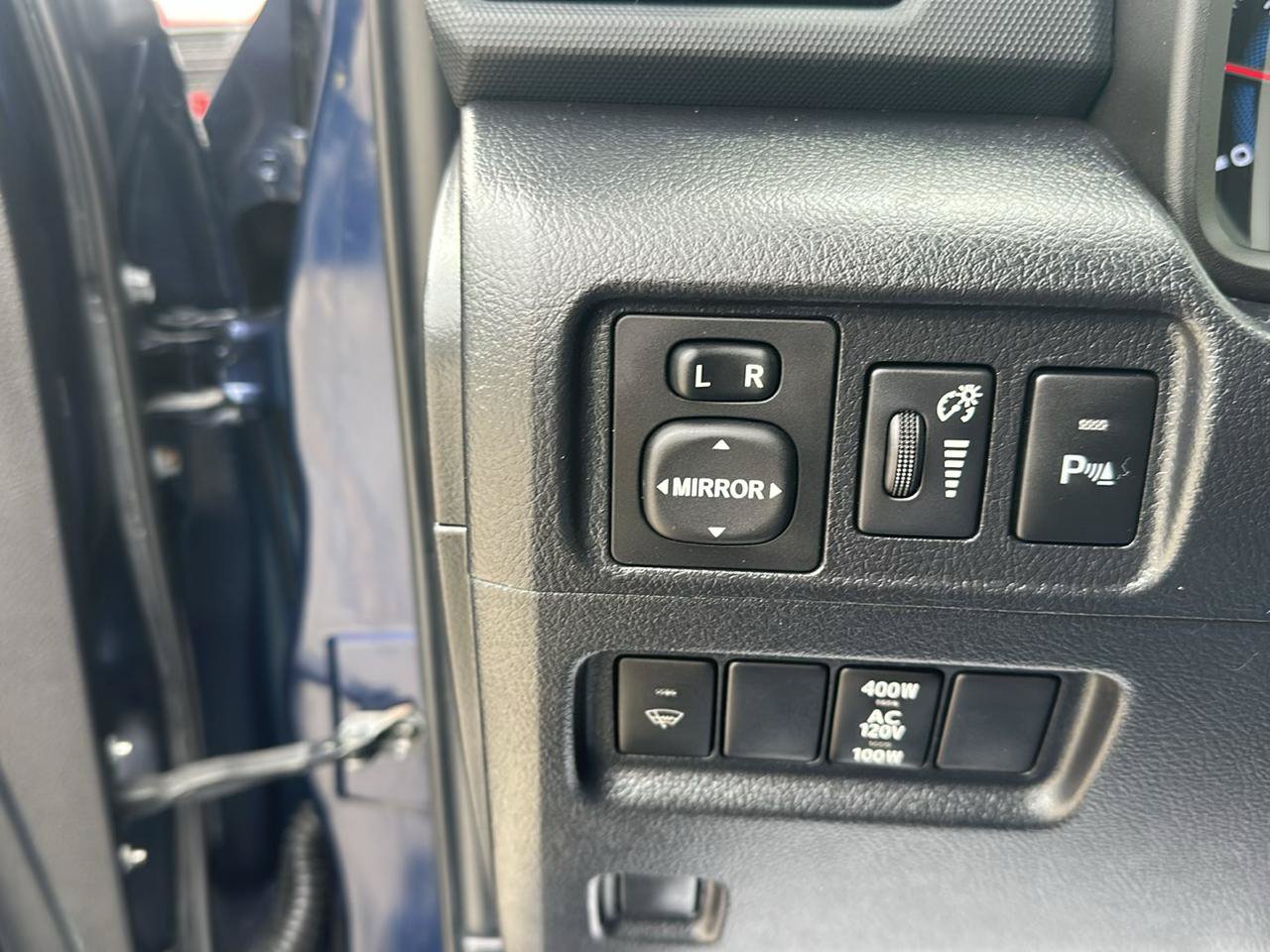 Used 2014 Toyota 4Runner Limited AWD/4WD image 11