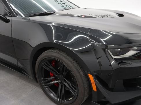 Used 2019 Chevrolet Camaro ZL1 RWD image 24