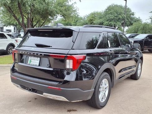 New 2026 Ford Explorer Active w/ Active Comfort Package RWD image 4