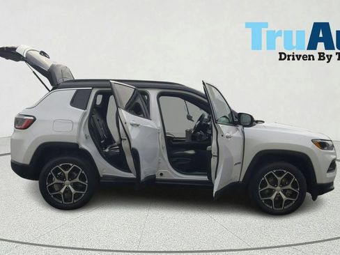Used 2024 Jeep Compass Limited AWD/4WD image 14