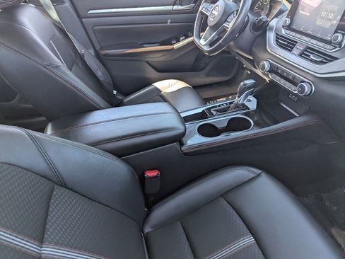 Certified 2025 Nissan Altima 2.5 SR FWD image 12