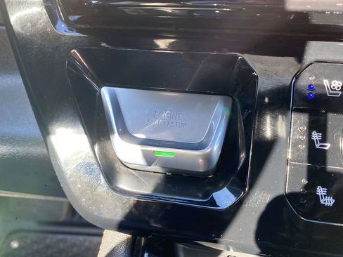 Used 2025 GMC Sierra 1500 AT4 image 17