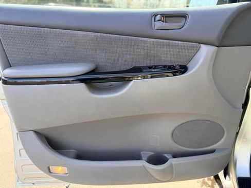 Used 2005 Toyota Sienna CE image 12