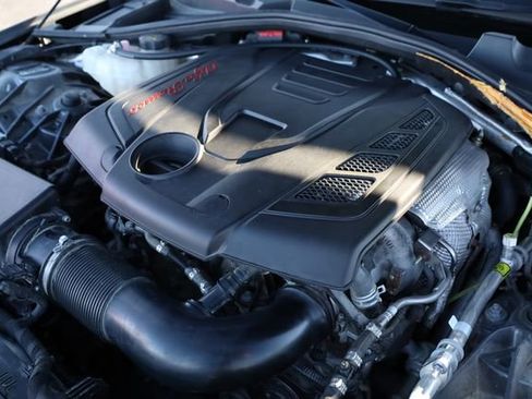 Used 2018 Alfa Romeo Giulia AWD image 9