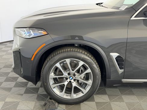Used 2026 BMW X5 sDrive40i w/ Premium Package image 9