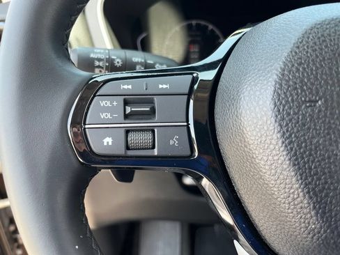 Used 2025 Honda Pilot Touring image 22