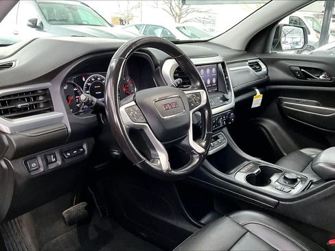 Used 2022 GMC Acadia SLT w/ Elevation Edition image 18