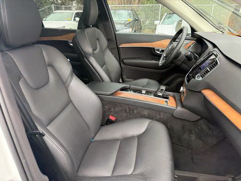 Certified 2024 Volvo XC90 B6 Plus w/ Protection Package Premier image 57