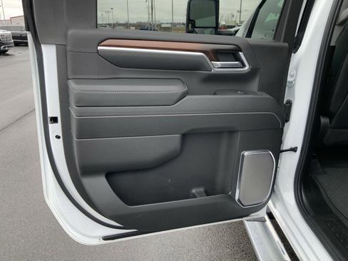 Used 2025 GMC Sierra 2500 Denali image 61