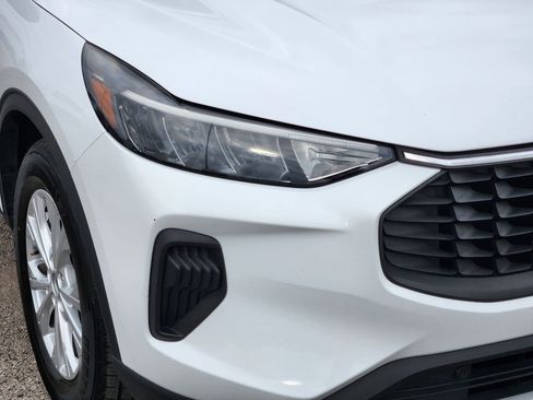 Used 2024 Ford Escape Active w/ Cold Weather Package FWD image 9