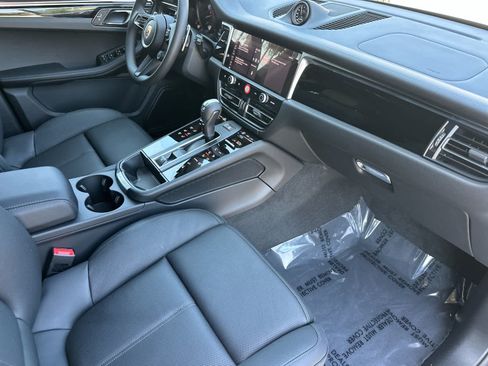 New 2026 Porsche Macan AWD/4WD image 17