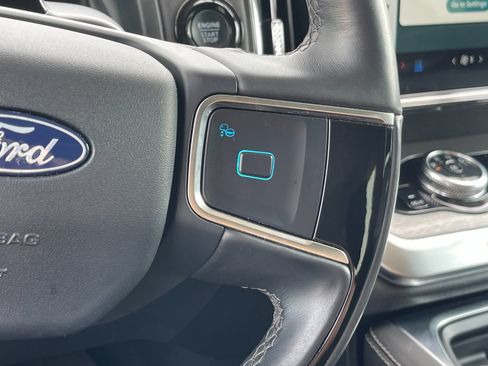 Used 2025 Ford Expedition Platinum AWD/4WD image 30
