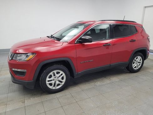 Used 2019 Jeep Compass Sport image 2